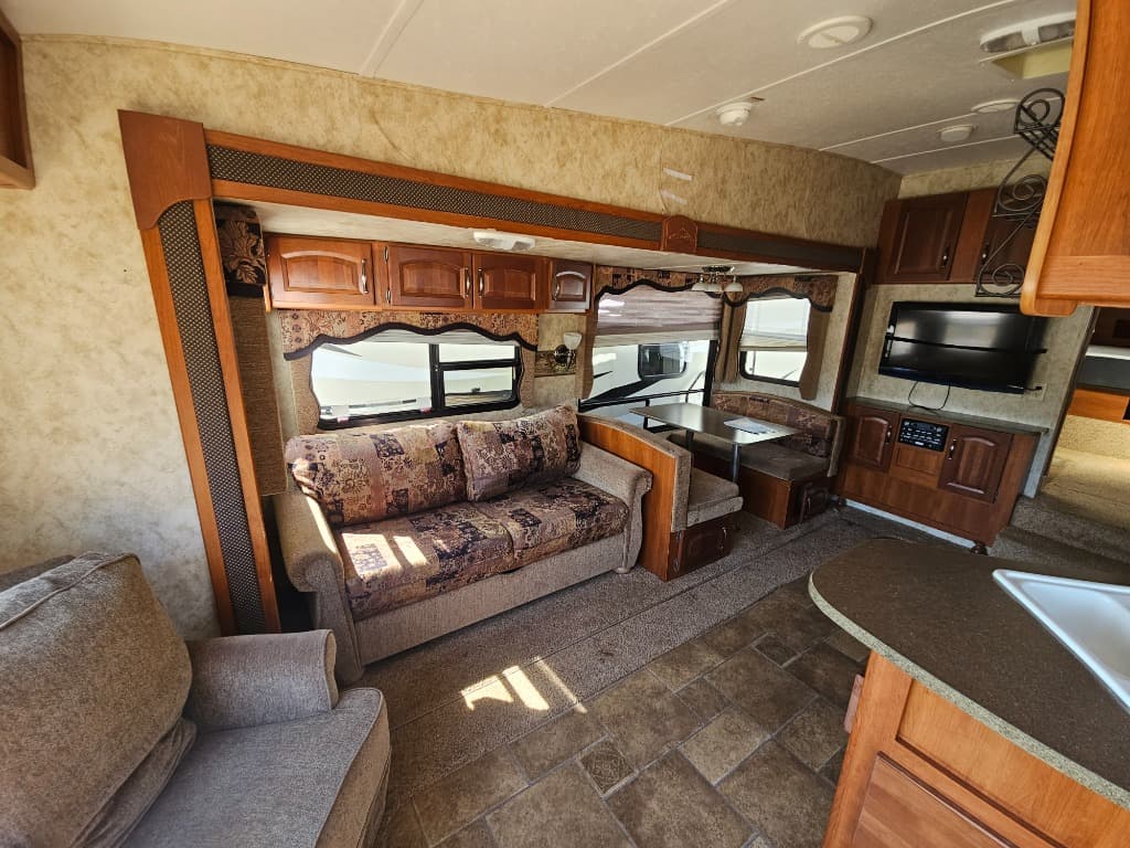 2012 Keystone RV 2012 Keystone RV Cougar Half-Ton - thumbnail 5