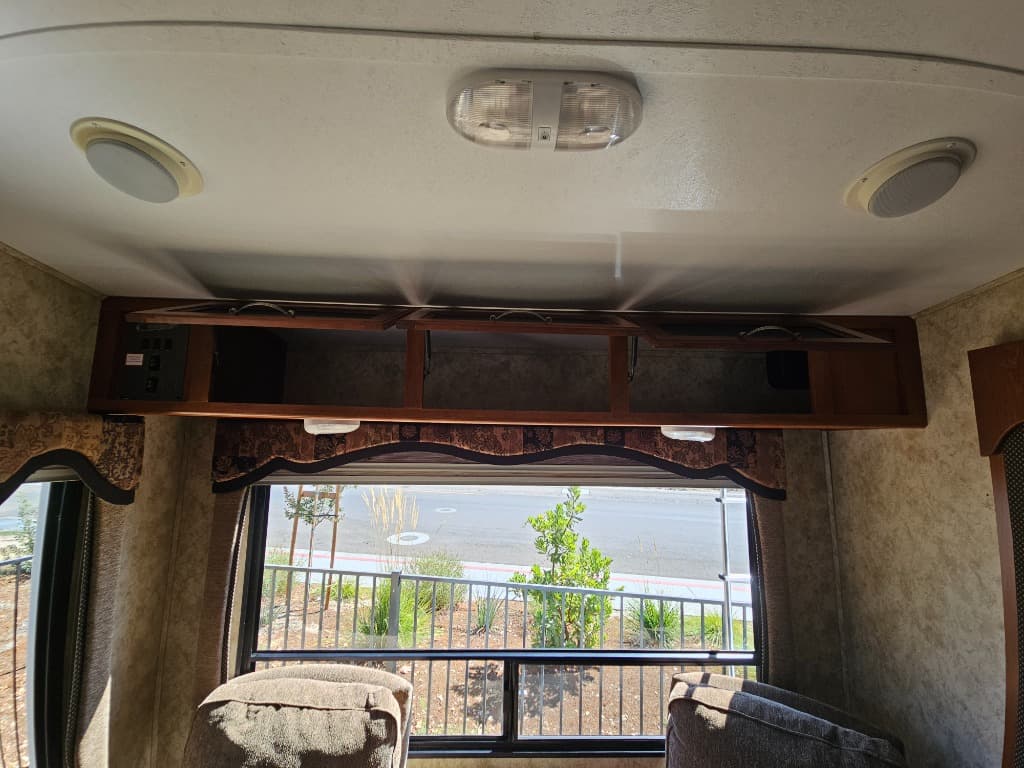 2012 Keystone RV 2012 Keystone RV Cougar Half-Ton - thumbnail 8