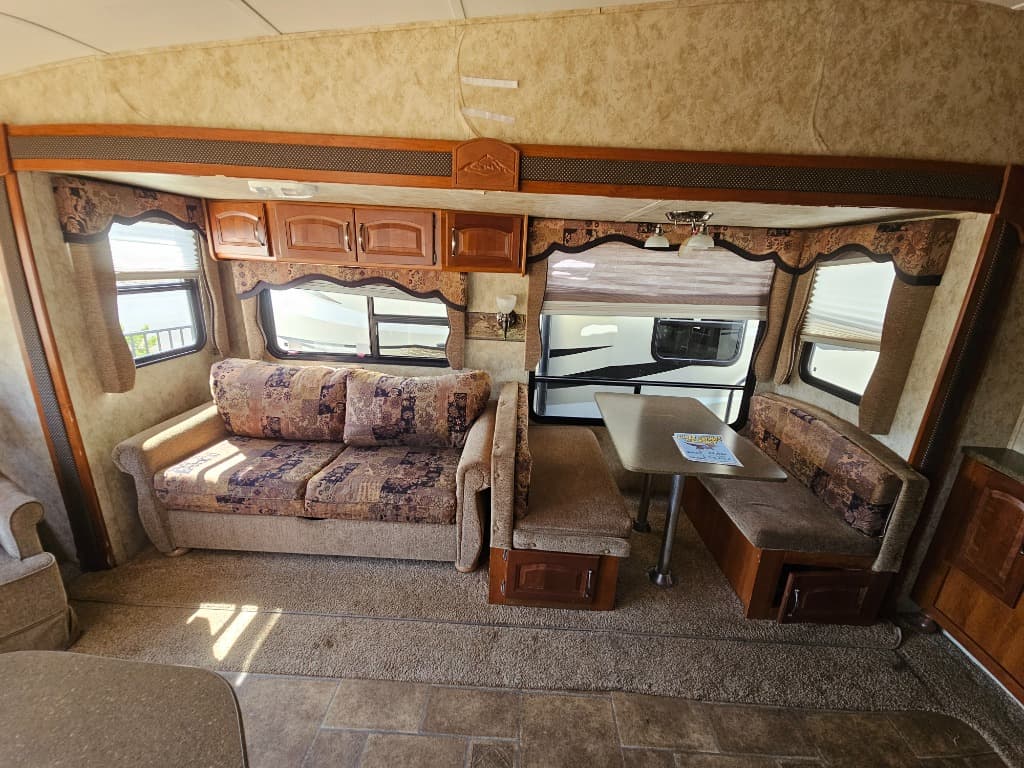 2012 Keystone RV 2012 Keystone RV Cougar Half-Ton - thumbnail 9