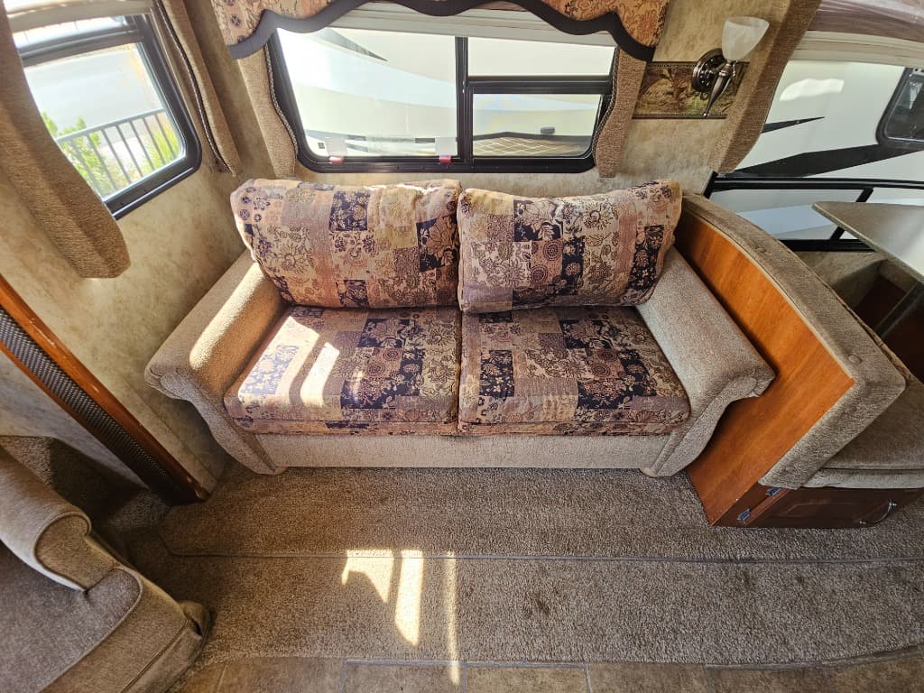 2012 Keystone RV 2012 Keystone RV Cougar Half-Ton - thumbnail 11