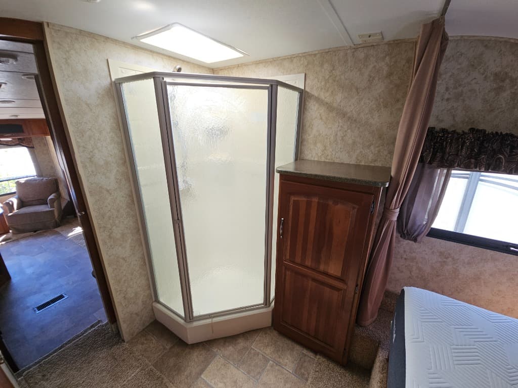 2012 Keystone RV 2012 Keystone RV Cougar Half-Ton - thumbnail 35