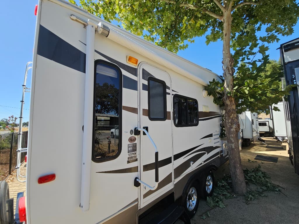 2012 Keystone RV 2012 Keystone RV Cougar Half-Ton - thumbnail 47