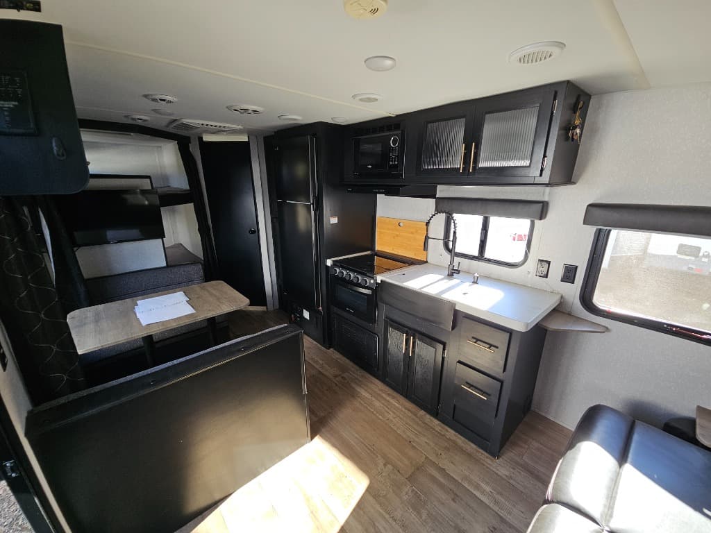 2022 Forest River RV 2022 Forest River RV Cherokee Grey Wolf - thumbnail 8