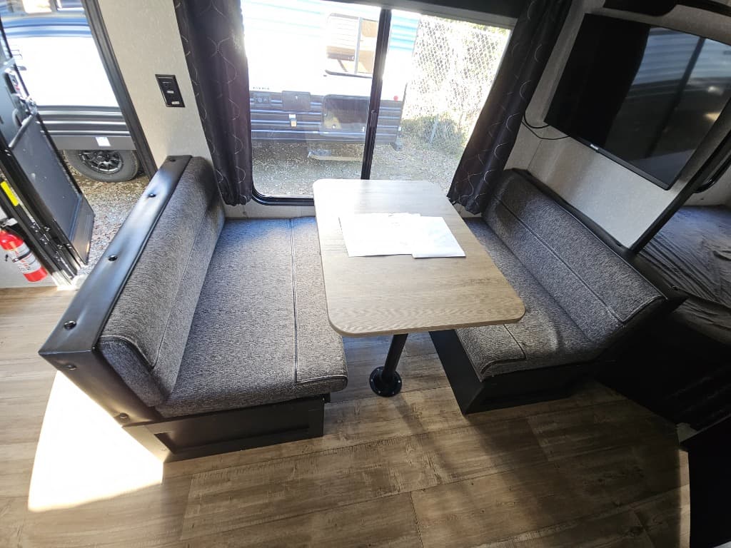 2022 Forest River RV 2022 Forest River RV Cherokee Grey Wolf - thumbnail 10