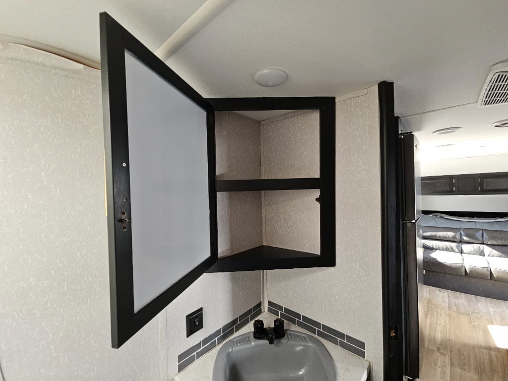 2022 Forest River RV 2022 Forest River RV Cherokee Grey Wolf - thumbnail 17