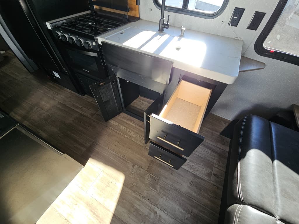 2022 Forest River RV 2022 Forest River RV Cherokee Grey Wolf - thumbnail 27