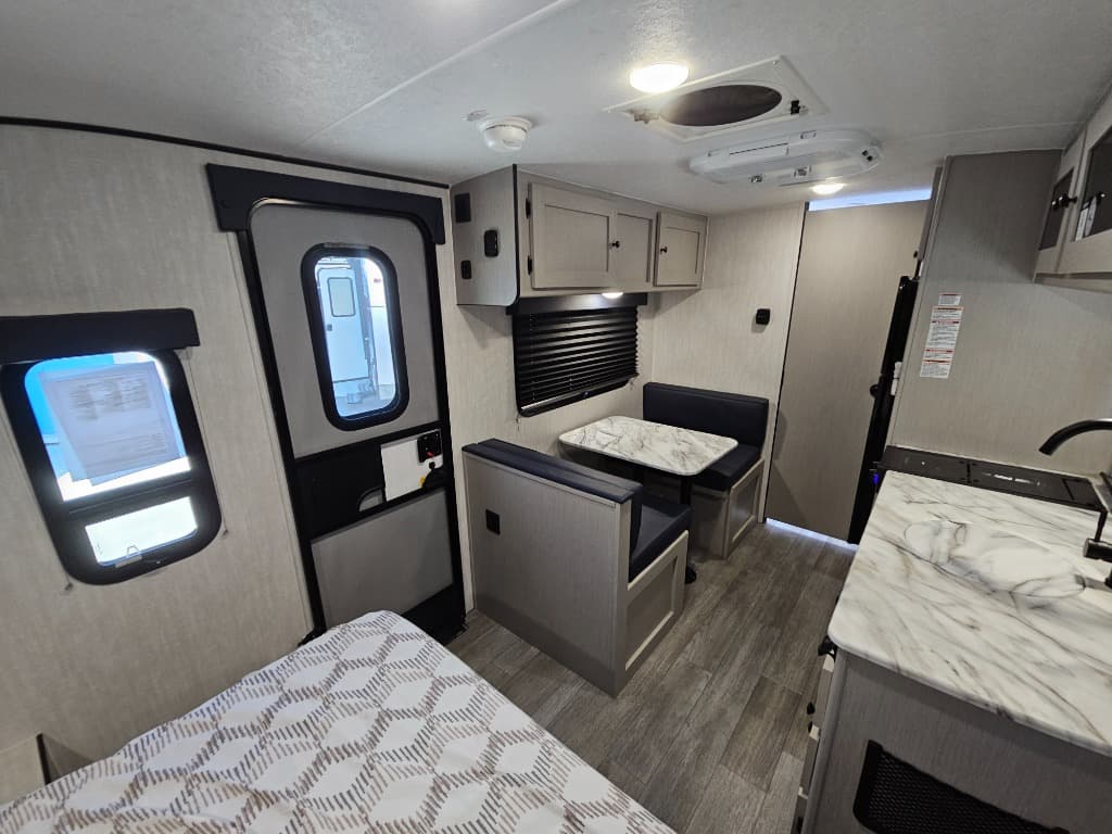 2025 Coachmen 2025 Coachmen Remote - thumbnail 9