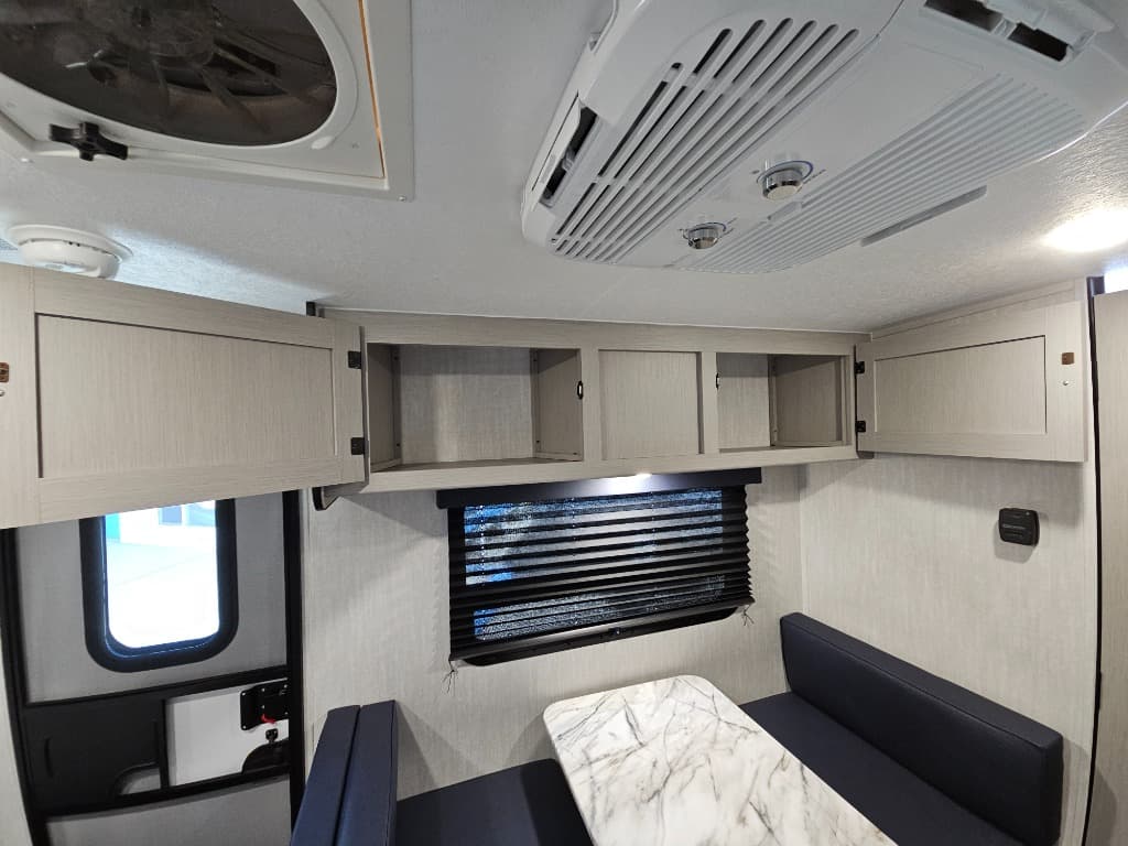 2025 Coachmen 2025 Coachmen Remote - thumbnail 15