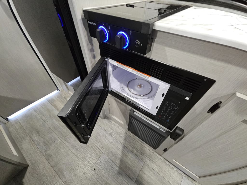 2025 Coachmen 2025 Coachmen Remote - thumbnail 20