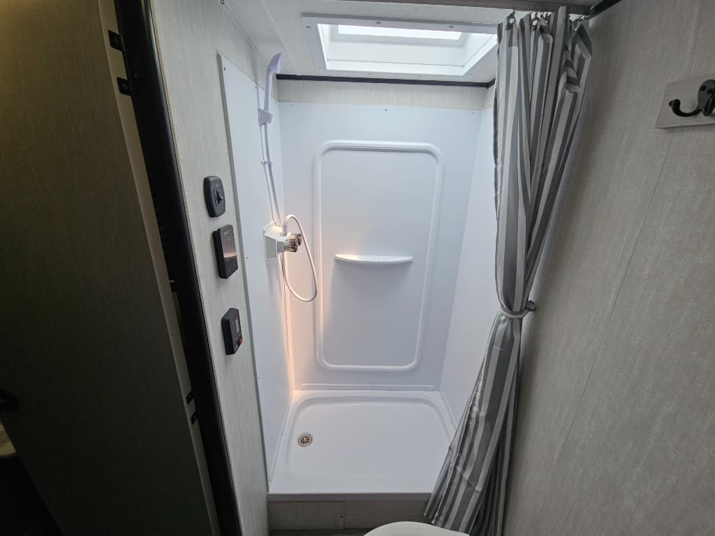 2025 Coachmen 2025 Coachmen Remote - thumbnail 23