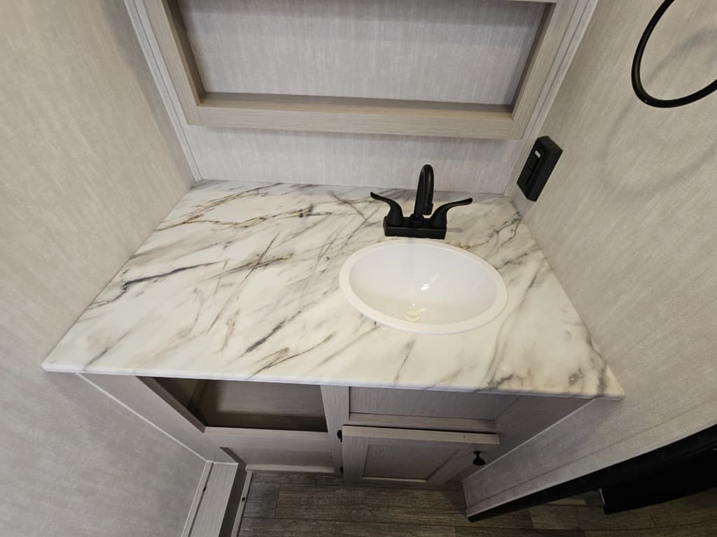 2025 Coachmen 2025 Coachmen Remote - thumbnail 27