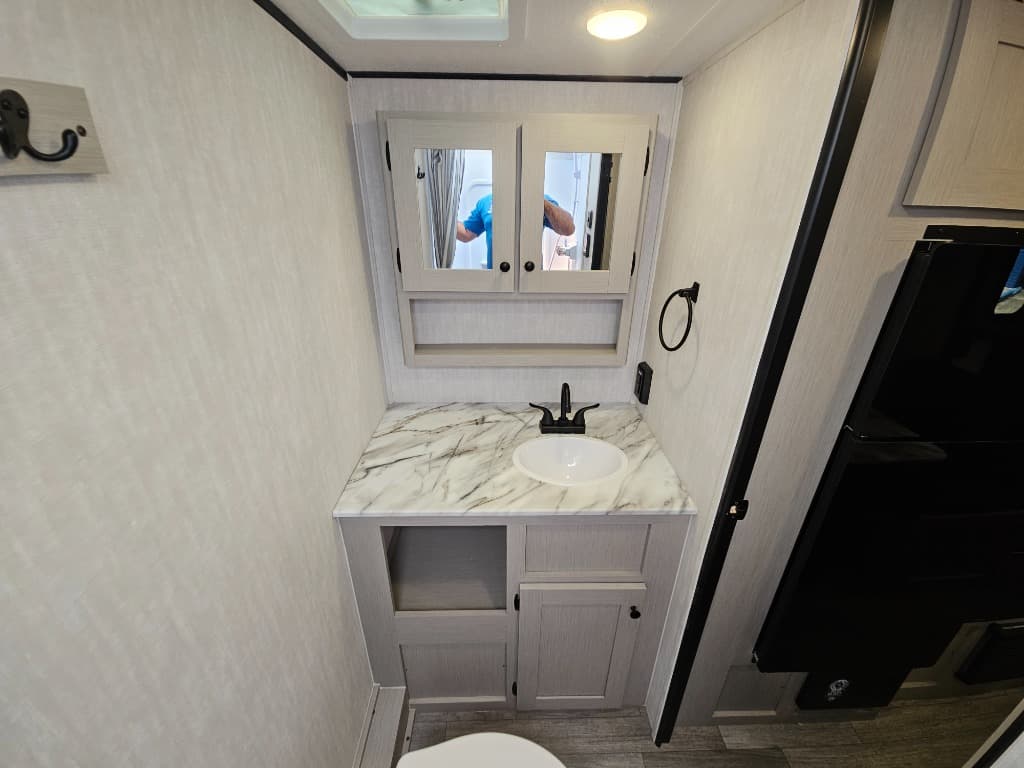 2025 Coachmen 2025 Coachmen Remote - thumbnail 29