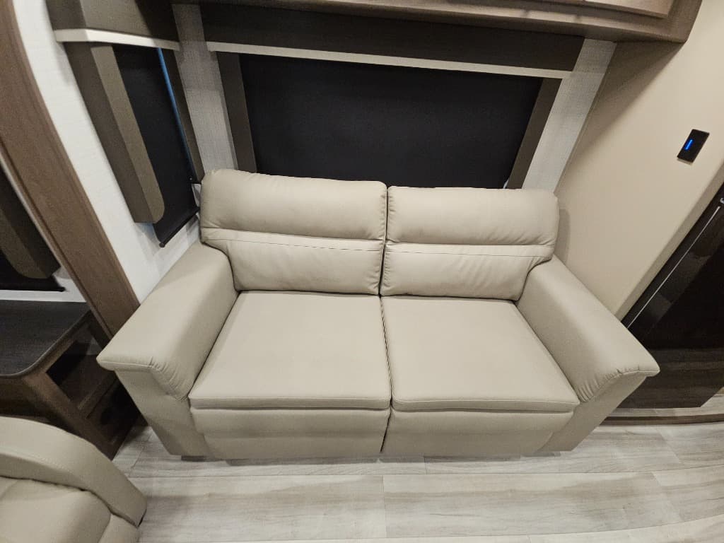 2026 Keystone RV 2026 Keystone RV Cougar Half-Ton - thumbnail 21