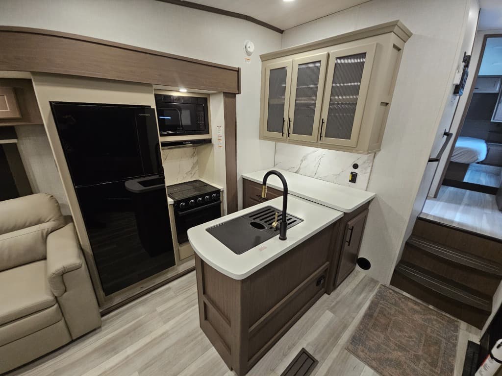 2026 Keystone RV 2026 Keystone RV Cougar Half-Ton - thumbnail 23