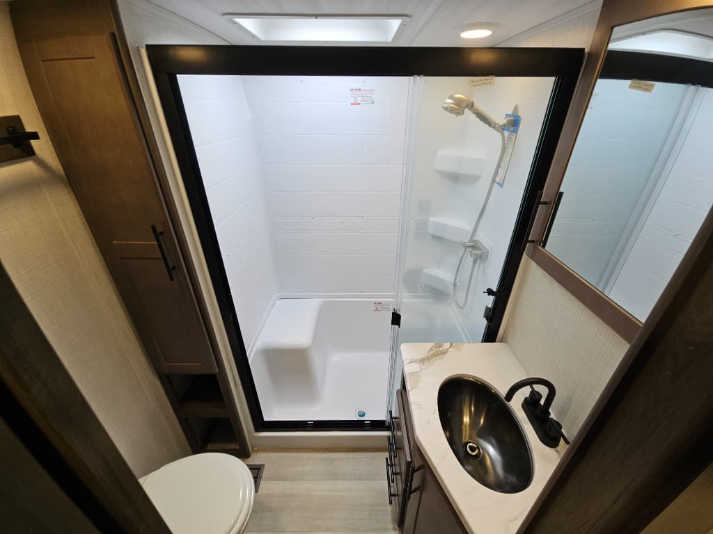 2026 Keystone RV 2026 Keystone RV Cougar Half-Ton - thumbnail 35