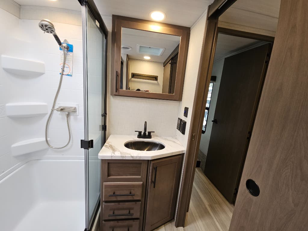 2026 Keystone RV 2026 Keystone RV Cougar Half-Ton - thumbnail 40