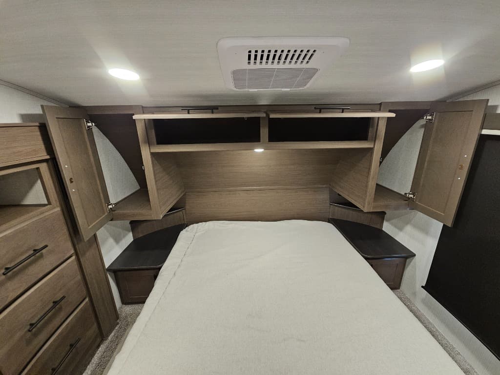 2026 Keystone RV 2026 Keystone RV Cougar Half-Ton - thumbnail 47