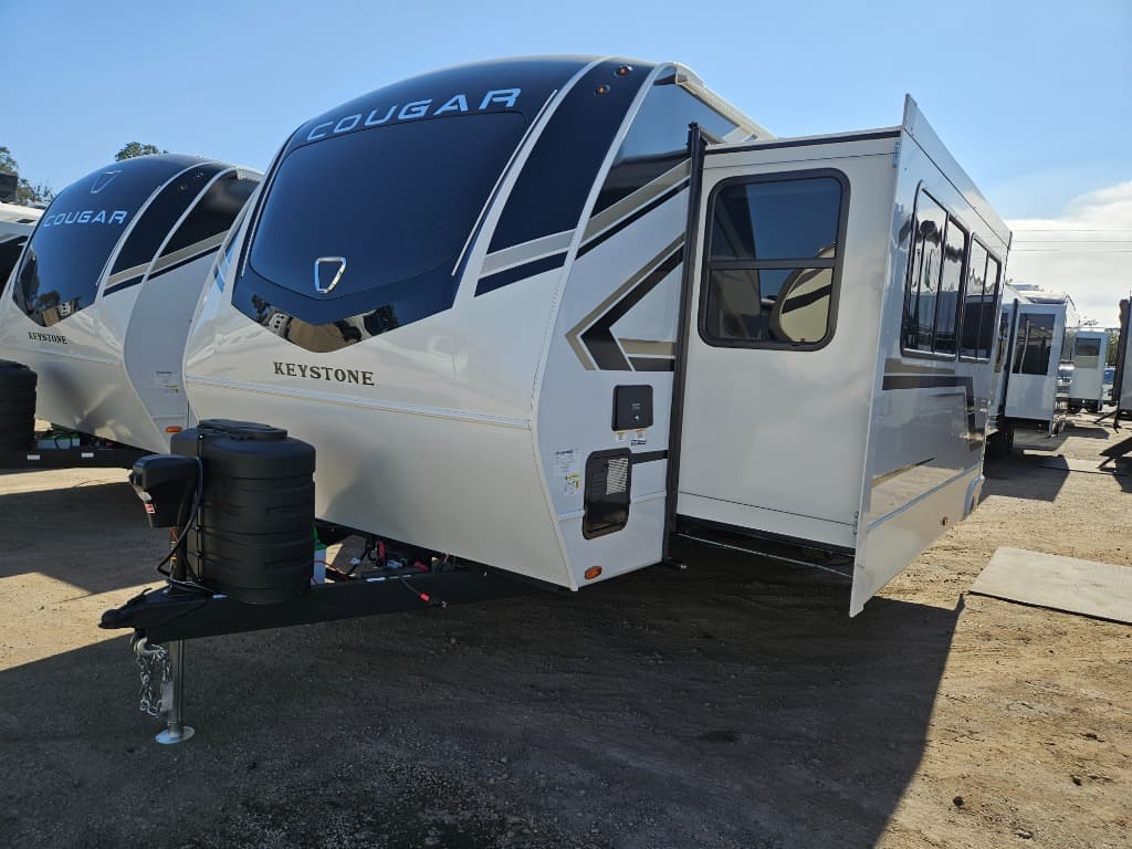 2026 Keystone RV 2026 Keystone RV Cougar Half-Ton - thumbnail 6