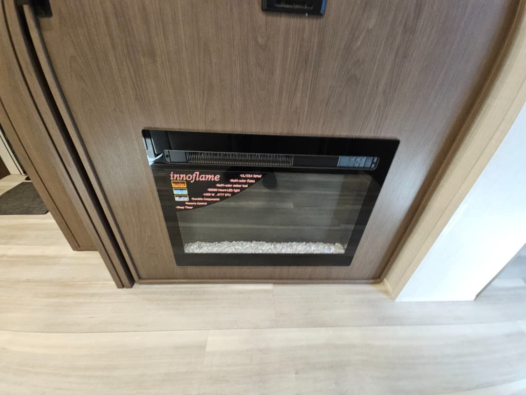 2026 Keystone RV 2026 Keystone RV Cougar Half-Ton - thumbnail 16