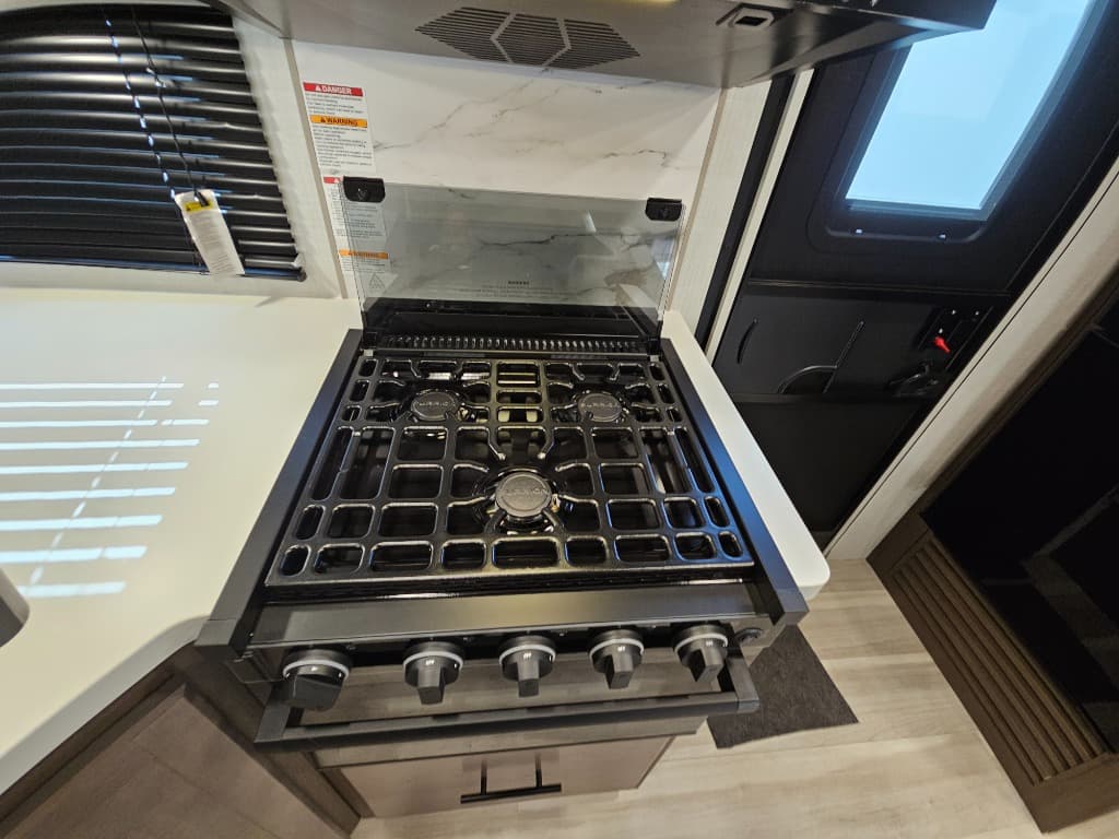 2026 Keystone RV 2026 Keystone RV Cougar Half-Ton - thumbnail 23