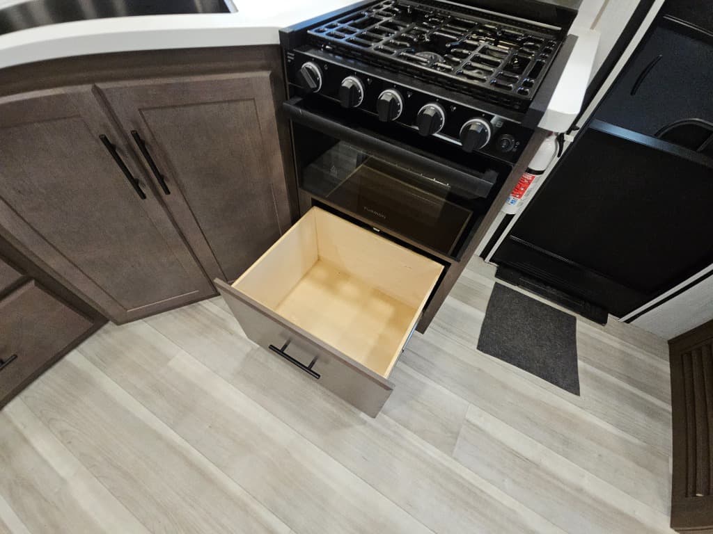 2026 Keystone RV 2026 Keystone RV Cougar Half-Ton - thumbnail 25