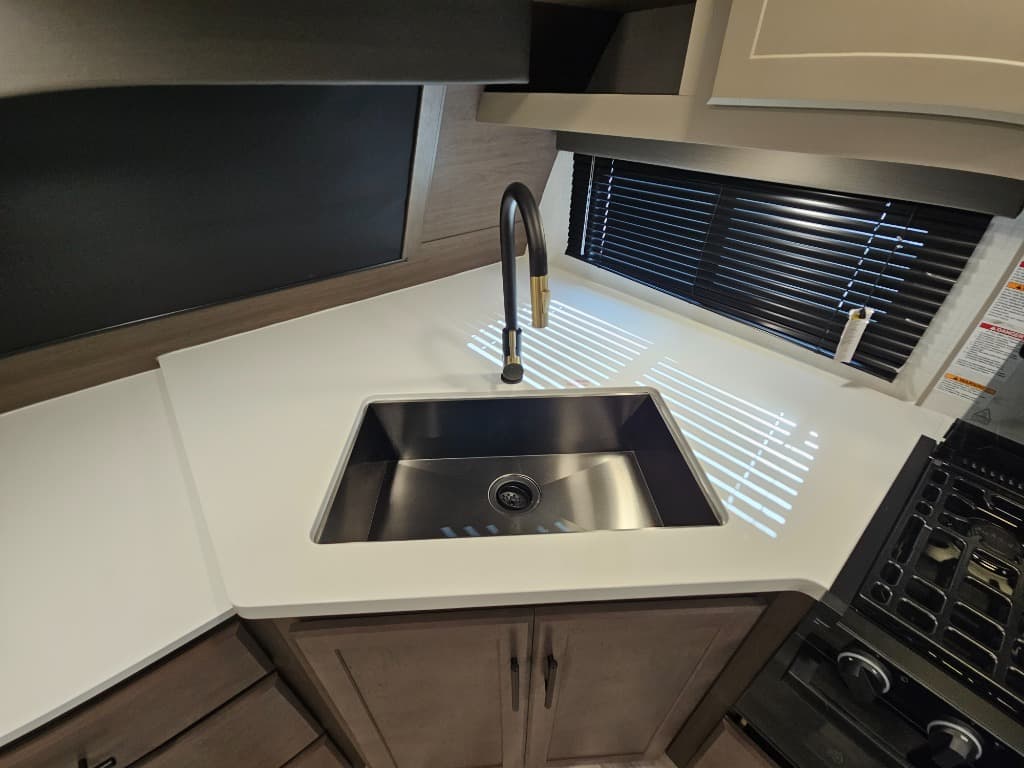 2026 Keystone RV 2026 Keystone RV Cougar Half-Ton - thumbnail 26