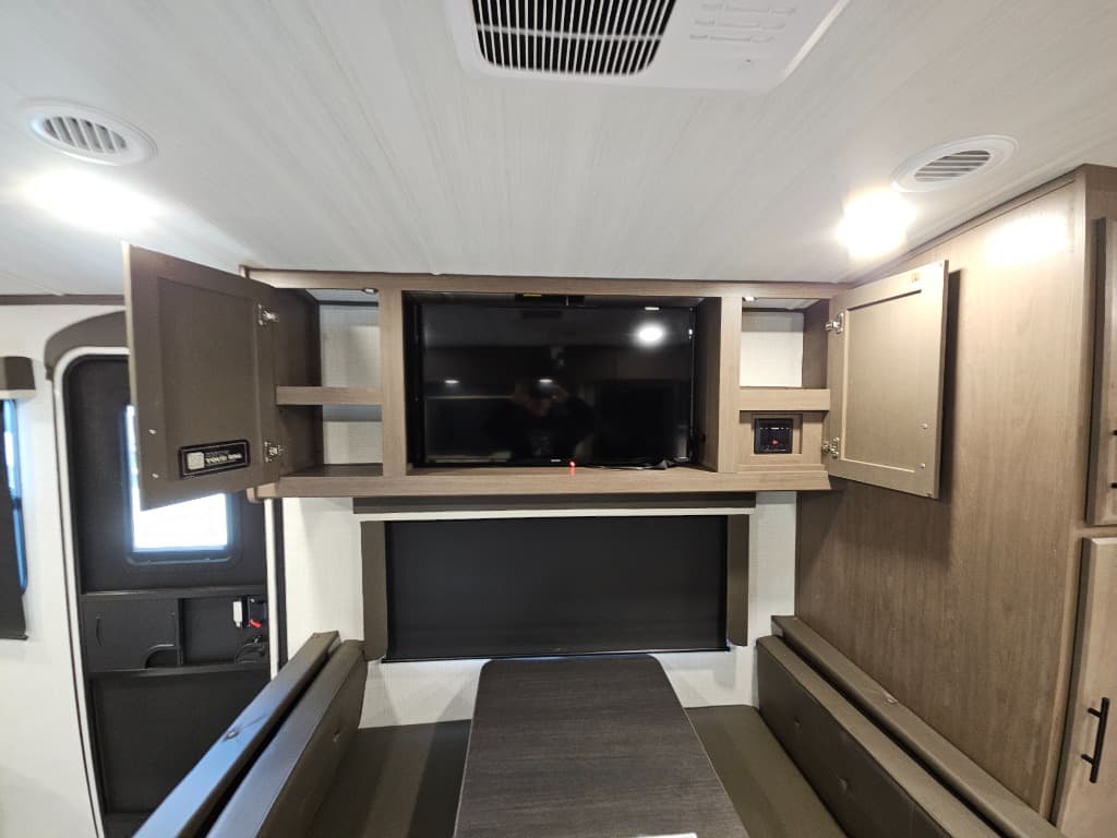 2026 Keystone RV 2026 Keystone RV Cougar Half-Ton - thumbnail 12