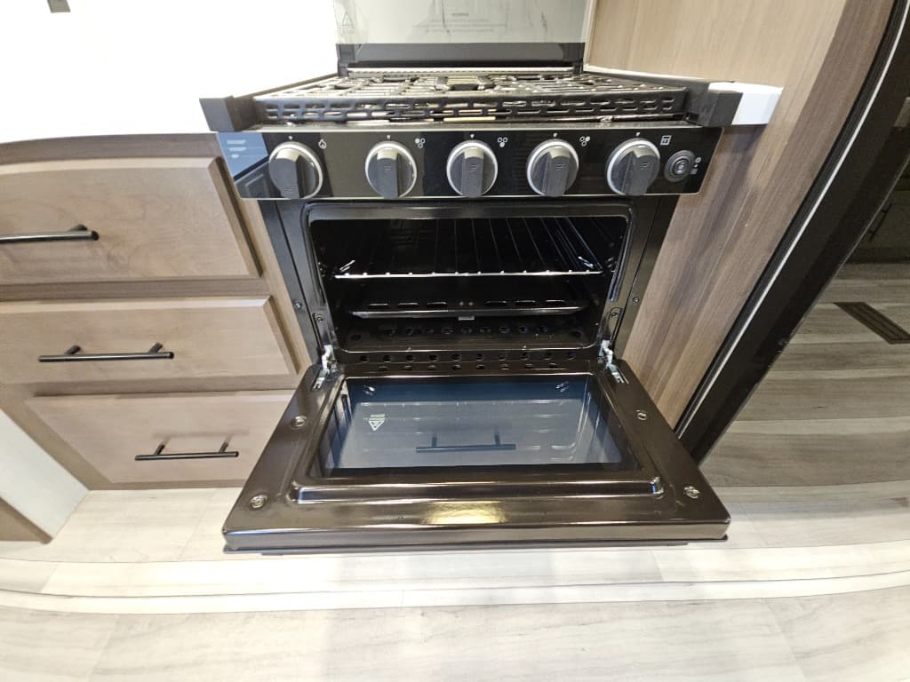 2026 Keystone RV 2026 Keystone RV Cougar Half-Ton - thumbnail 23