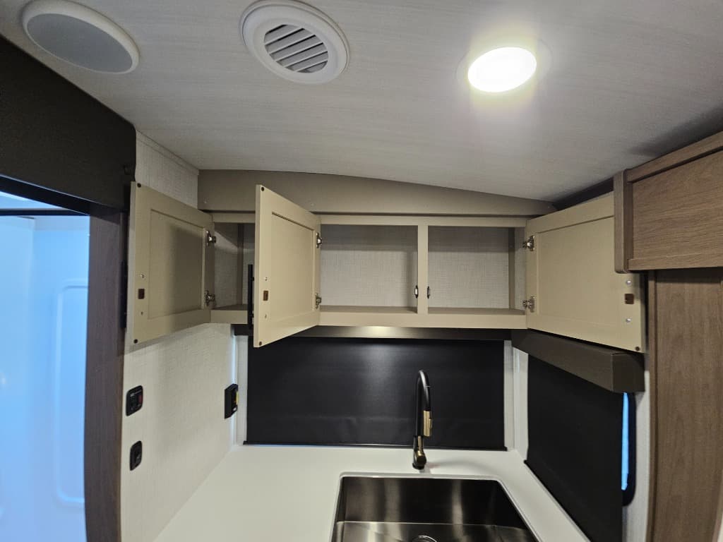 2026 Keystone RV 2026 Keystone RV Cougar Half-Ton - thumbnail 26