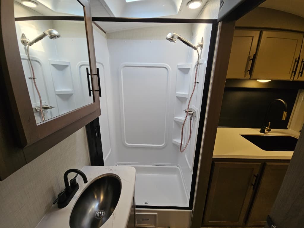 2026 Keystone RV 2026 Keystone RV Cougar Half-Ton - thumbnail 38