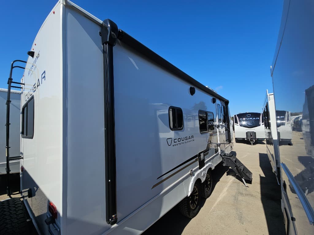 2026 Keystone RV 2026 Keystone RV Cougar Half-Ton - thumbnail 49