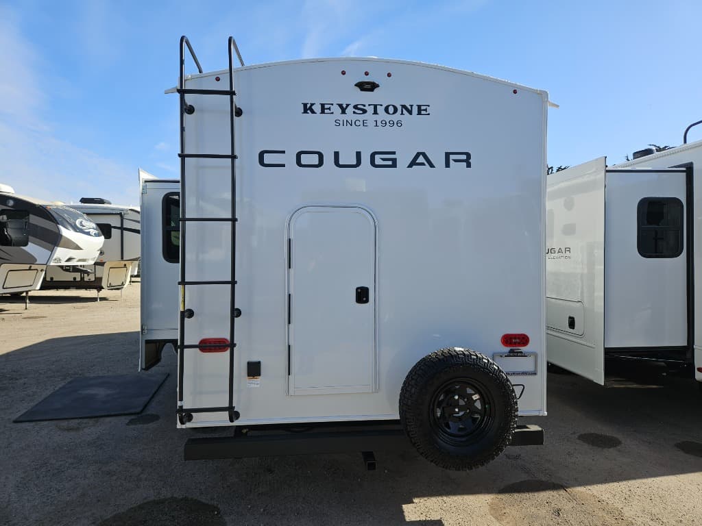 2026 Keystone RV 2026 Keystone RV Cougar Half-Ton - thumbnail 4
