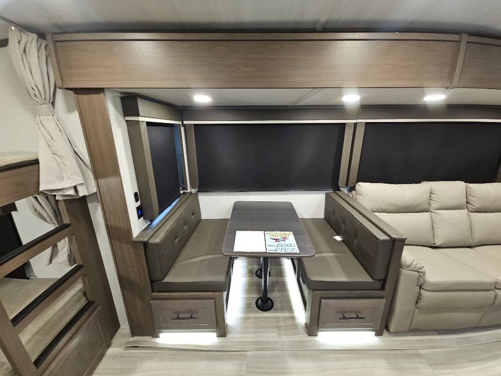 2026 Keystone RV 2026 Keystone RV Cougar Half-Ton - thumbnail 11