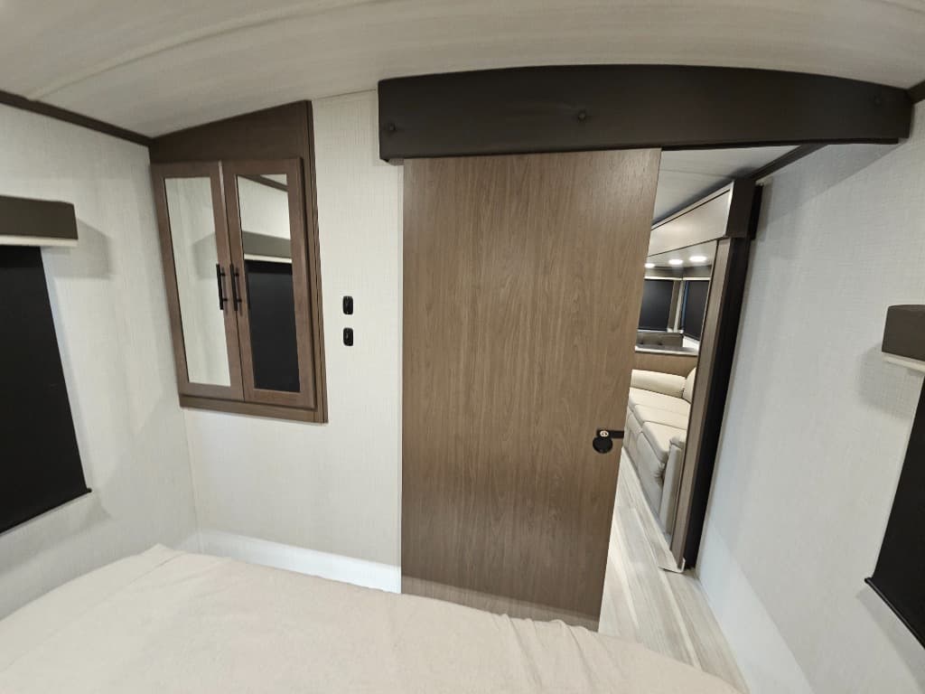 2026 Keystone RV 2026 Keystone RV Cougar Half-Ton - thumbnail 36