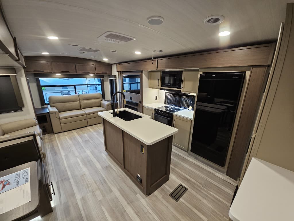 2026 Keystone RV 2026 Keystone RV Cougar Half-Ton - thumbnail 8