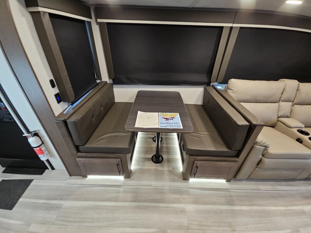 2026 Keystone RV 2026 Keystone RV Cougar Half-Ton - thumbnail 12