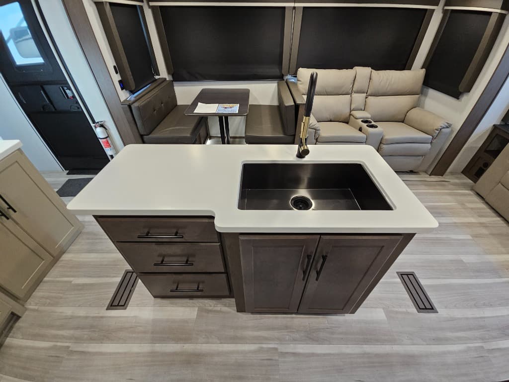 2026 Keystone RV 2026 Keystone RV Cougar Half-Ton - thumbnail 31