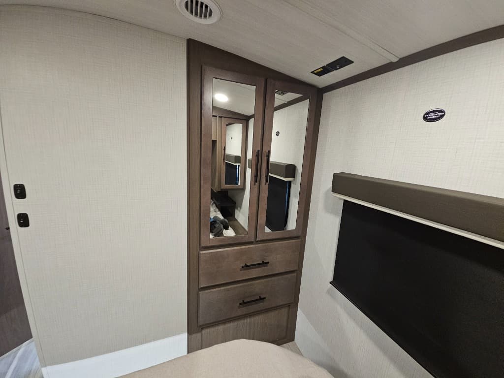 2026 Keystone RV 2026 Keystone RV Cougar Half-Ton - thumbnail 47