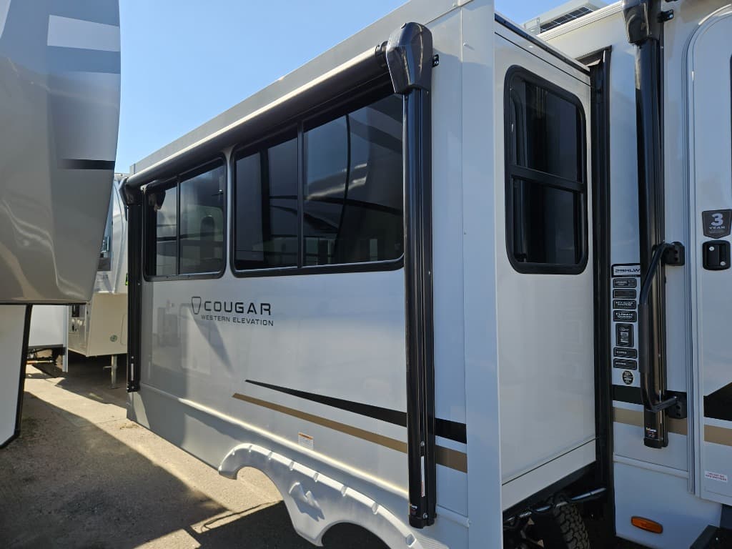 2026 Keystone RV 2026 Keystone RV Cougar Half-Ton - thumbnail 56