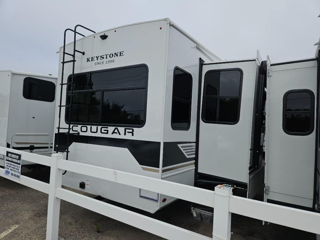 2026 Keystone RV 2026 Keystone RV Cougar - thumbnail 3