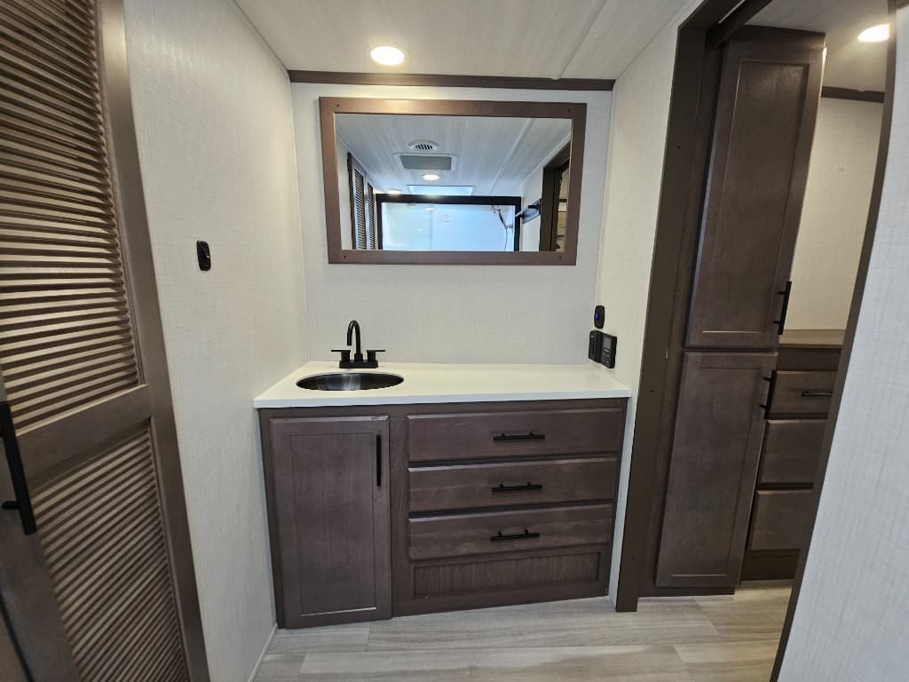 2026 Keystone RV 2026 Keystone RV Cougar - thumbnail 50