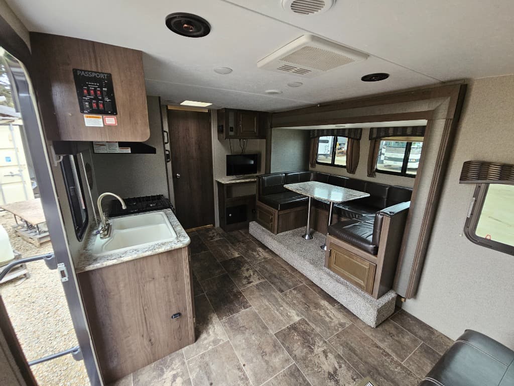 2019 Keystone RV 2019 Keystone RV Passport Express - thumbnail 7