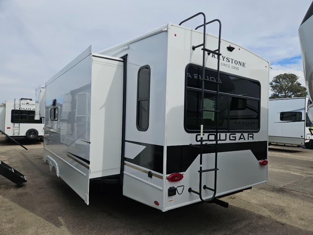 2026 Keystone RV 2026 Keystone RV Cougar Half-Ton - thumbnail 5
