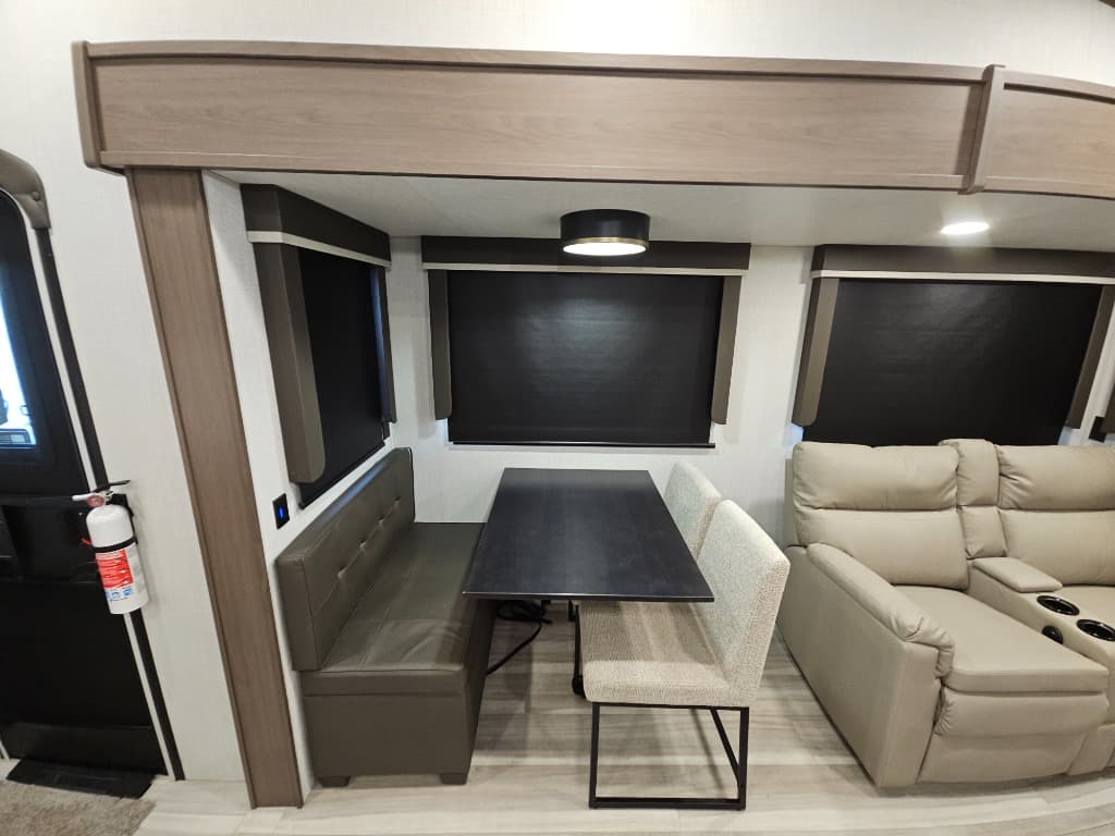 2026 Keystone RV 2026 Keystone RV Cougar Half-Ton - thumbnail 11