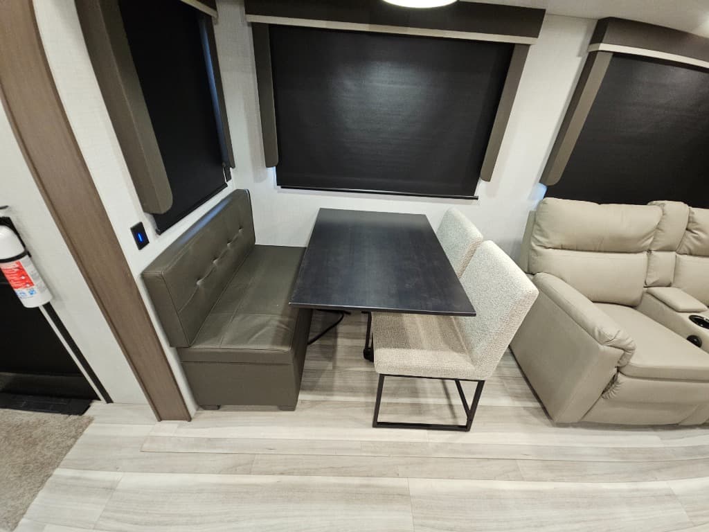 2026 Keystone RV 2026 Keystone RV Cougar Half-Ton - thumbnail 12