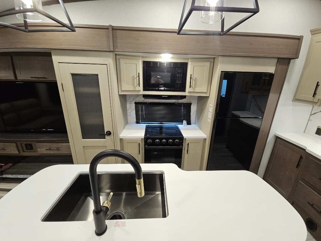 2026 Keystone RV 2026 Keystone RV Cougar Half-Ton - thumbnail 23