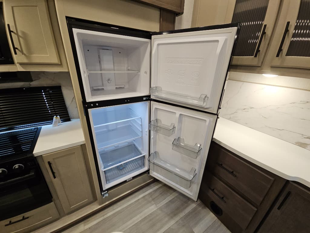 2026 Keystone RV 2026 Keystone RV Cougar Half-Ton - thumbnail 24