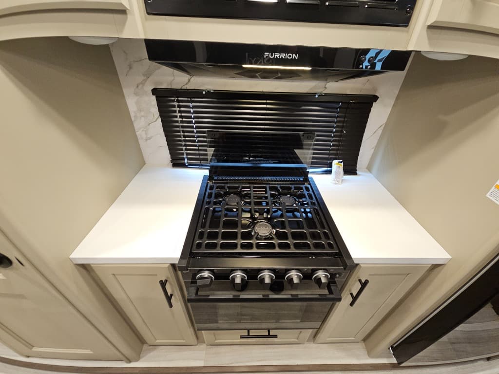 2026 Keystone RV 2026 Keystone RV Cougar Half-Ton - thumbnail 27