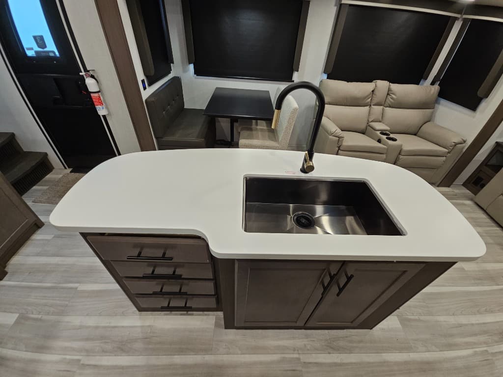 2026 Keystone RV 2026 Keystone RV Cougar Half-Ton - thumbnail 30