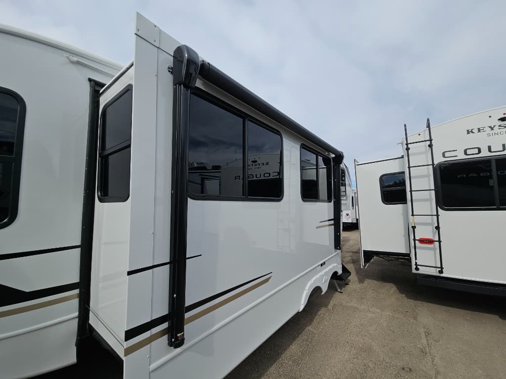 2026 Keystone RV 2026 Keystone RV Cougar Half-Ton - thumbnail 60